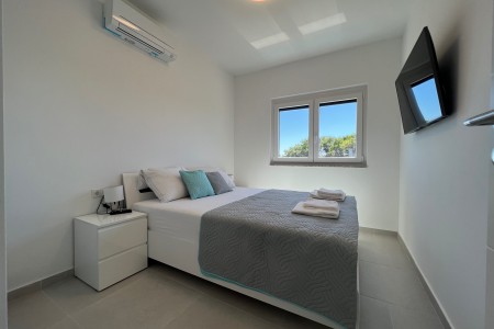 OTOK VIR (ZADAR) - NOVOGRADNJA - ZGRADA S 4 ODVOJENA APARTMANA