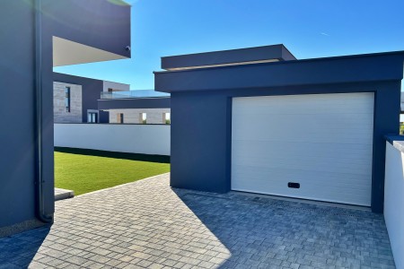 VILLA IN GORNJI ZEMUNIK, VICINITY OF ZADAR - FOR SALE