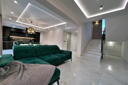 VILLA IN GORNJI ZEMUNIK, VICINITY OF ZADAR - FOR SALE