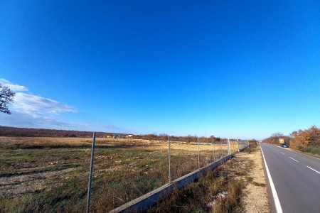 ŽERAVA KOD ZADRA - 9.000m2 za NAJAM