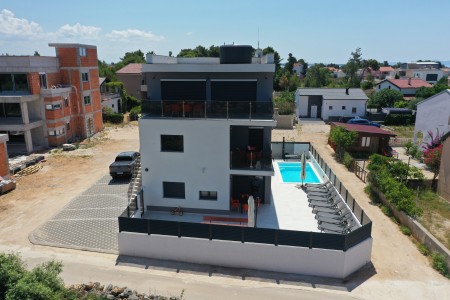 ISLAND OF VIR (ZADAR) - NEWLY-BUILT BUILDING WITH 4 SEPARATE APARTMENTS 