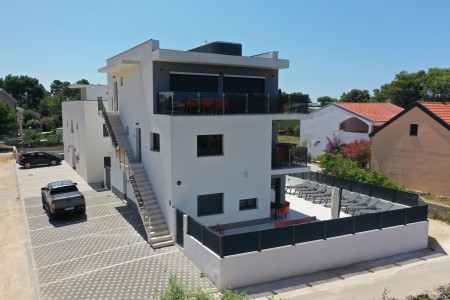 ISLAND OF VIR (ZADAR) - NEWLY-BUILT BUILDING WITH 4 SEPARATE APARTMENTS 