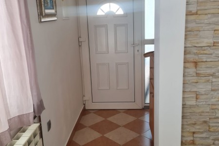 TROSOBAN STAN U KUĆI- SMILJEVAC, ZADAR - PRODAJA