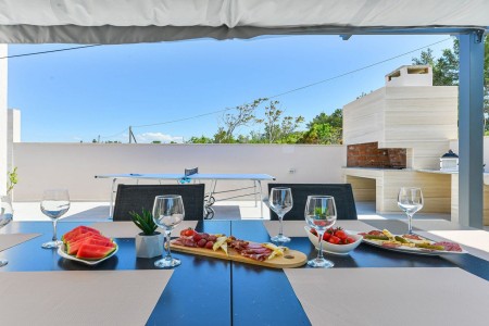 VINJERAC - MODERN LUXURY VILLA FOR SALE - FULLY FURNISHED AND COMPLETELY EQUIPPED