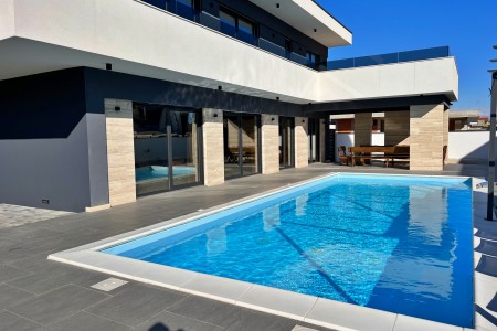 VILLA IN GORNJI ZEMUNIK, VICINITY OF ZADAR - FOR SALE