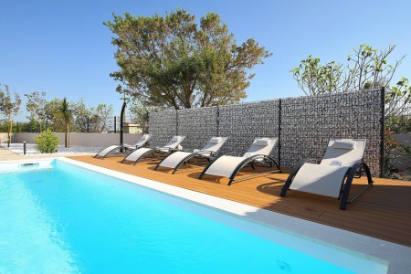 Zaton - Prekrasna vila sa bazenom i jacuzziem