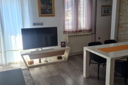 TROSOBAN STAN U KUĆI- SMILJEVAC, ZADAR - PRODAJA