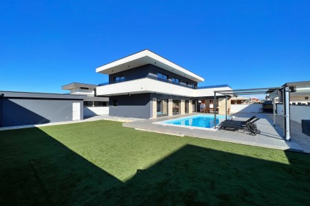 VILA GORNJI ZEMUNIK, ZADAR - LUKSUZNA PRODAJA