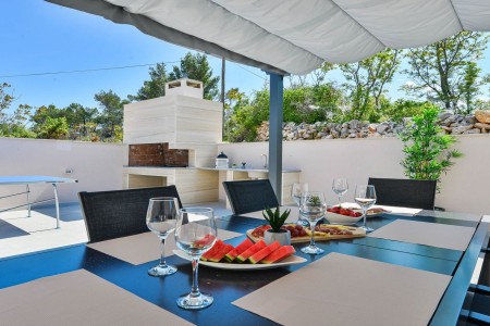 VINJERAC - MODERN LUXURY VILLA FOR SALE - FULLY FURNISHED AND COMPLETELY EQUIPPED