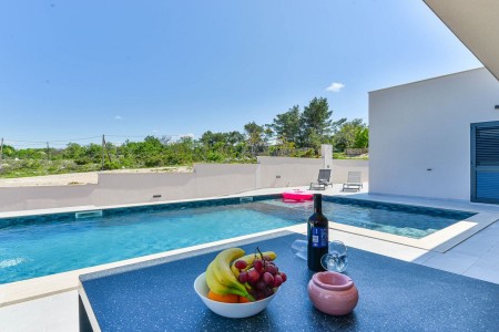 VINJERAC - MODERN LUXURY VILLA FOR SALE - FULLY FURNISHED AND COMPLETELY EQUIPPED