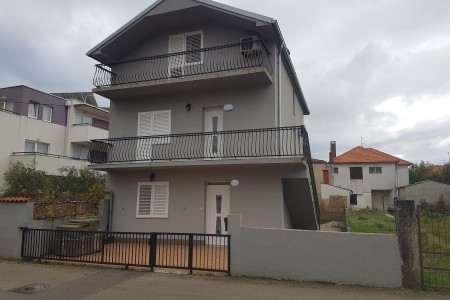 Arbanasi - Kuća sa dva stana na super lokaciji!